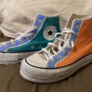 🌺Women’s size 6.5 platform converse!🌺
